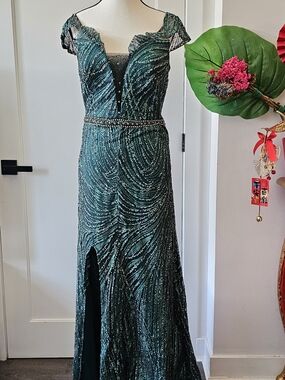 Embellished Deep Green Off-Shoulder Prom Gown